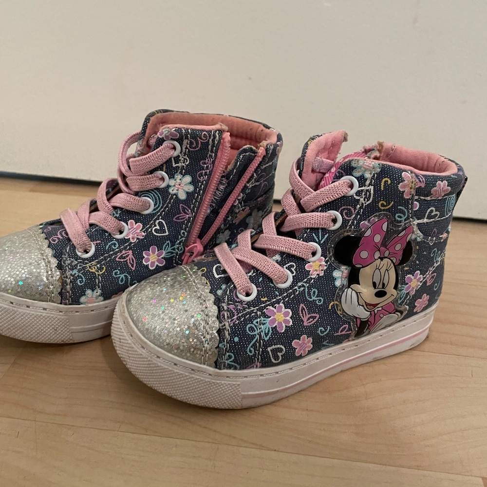 High top Minnie Mouse floral Shoes (Toddler)